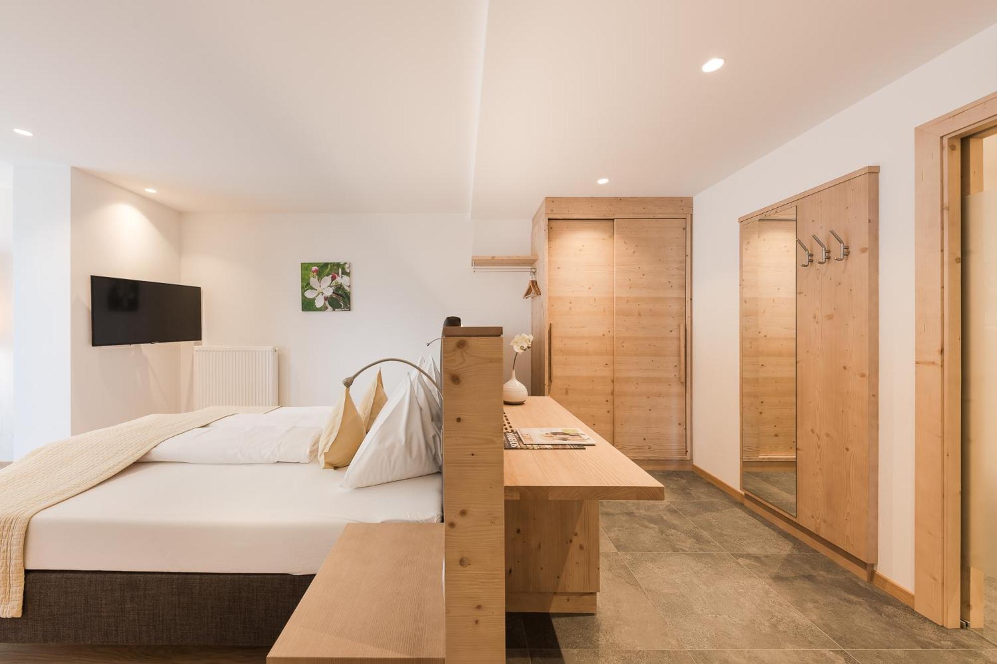 Hotel Kiendl Schenna Pokoj fotografie