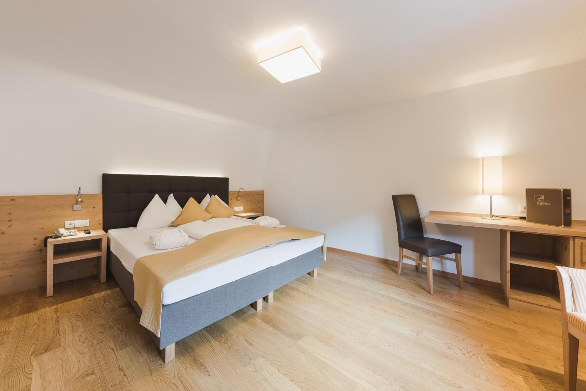 Hotel Kiendl Schenna Pokoj fotografie