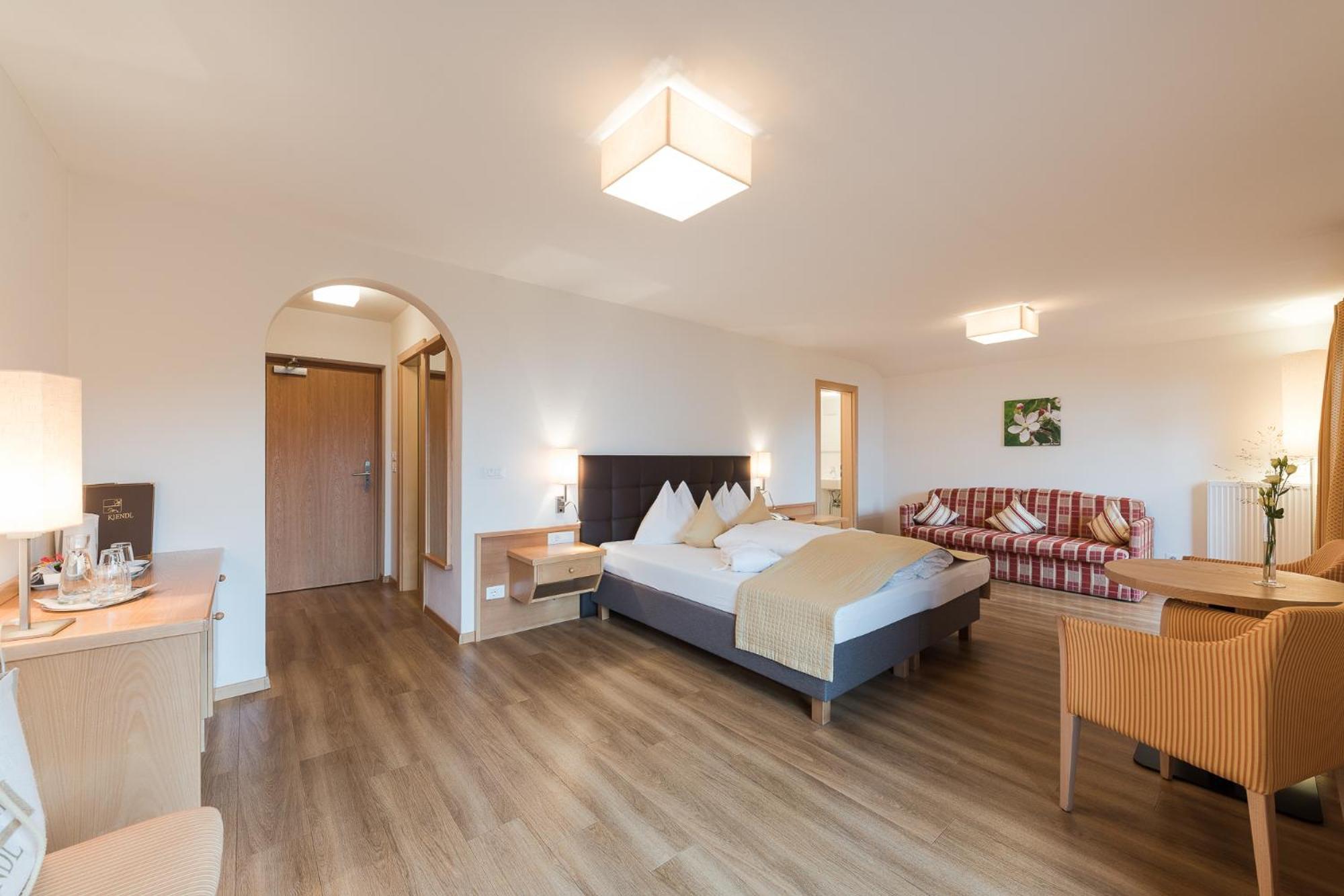 Hotel Kiendl Schenna Pokoj fotografie