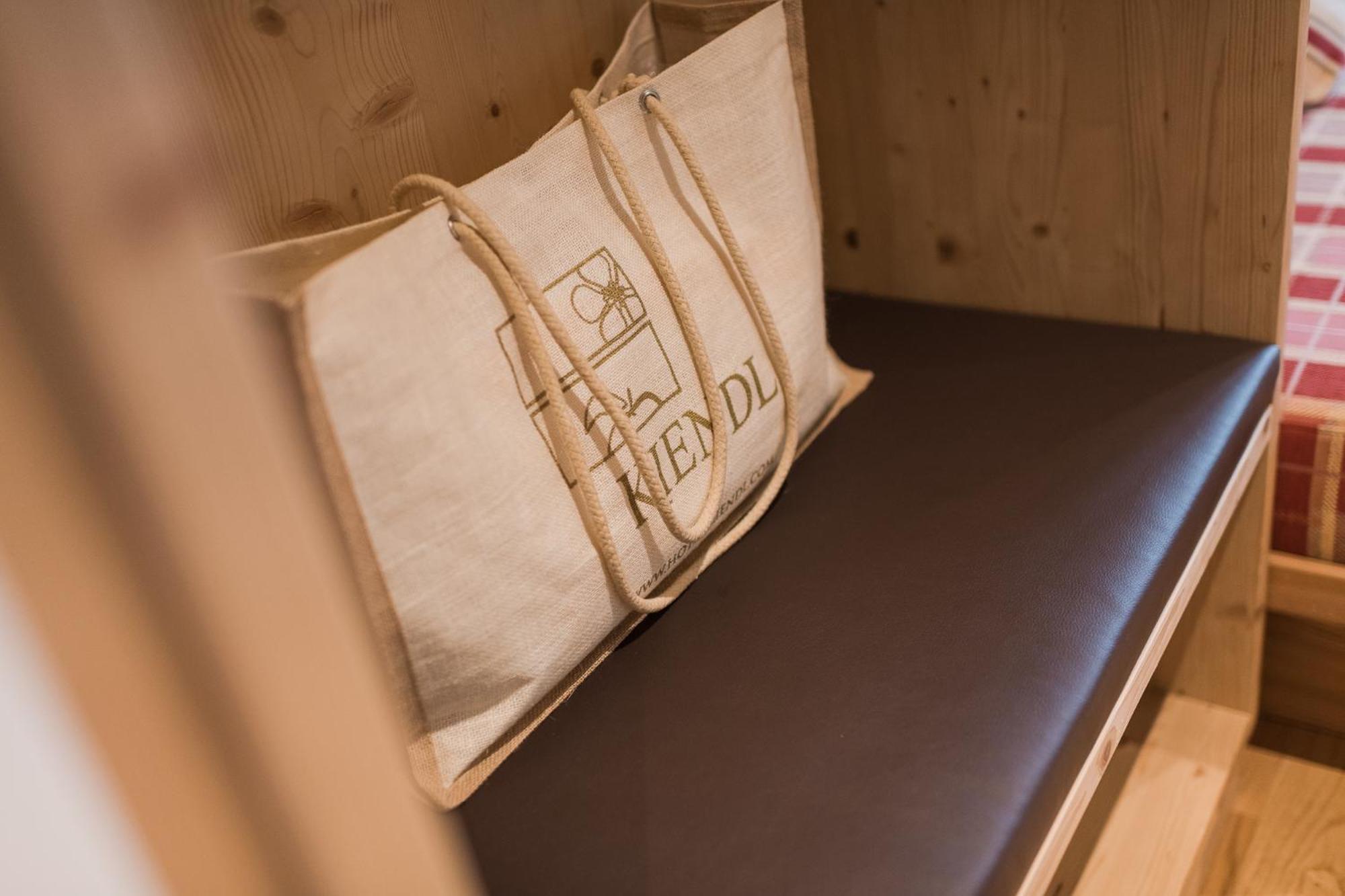 Hotel Kiendl Schenna Pokoj fotografie
