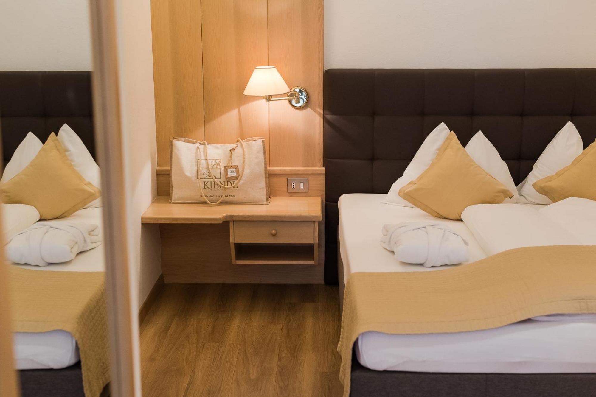 Hotel Kiendl Schenna Pokoj fotografie