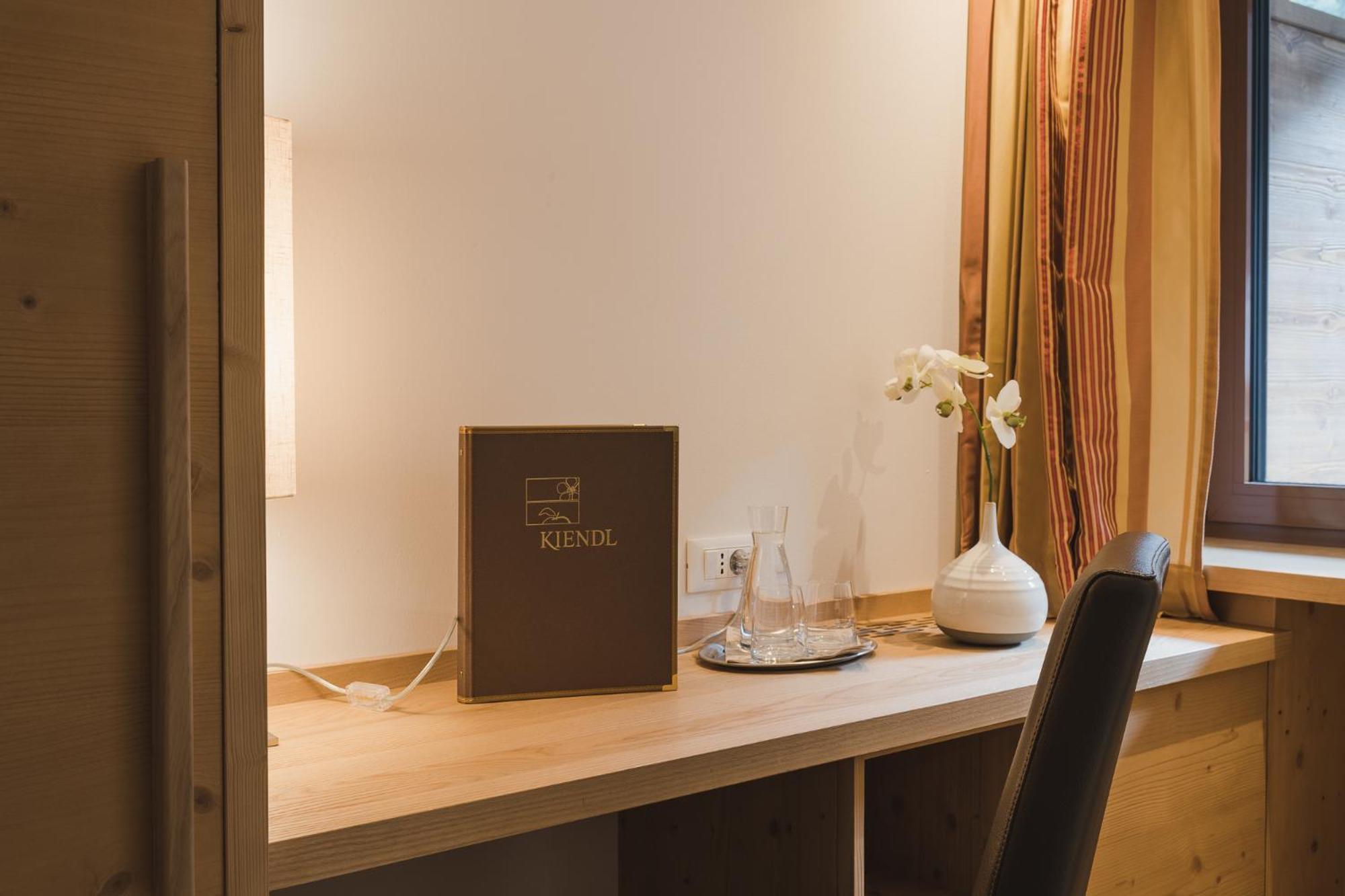 Hotel Kiendl Schenna Pokoj fotografie